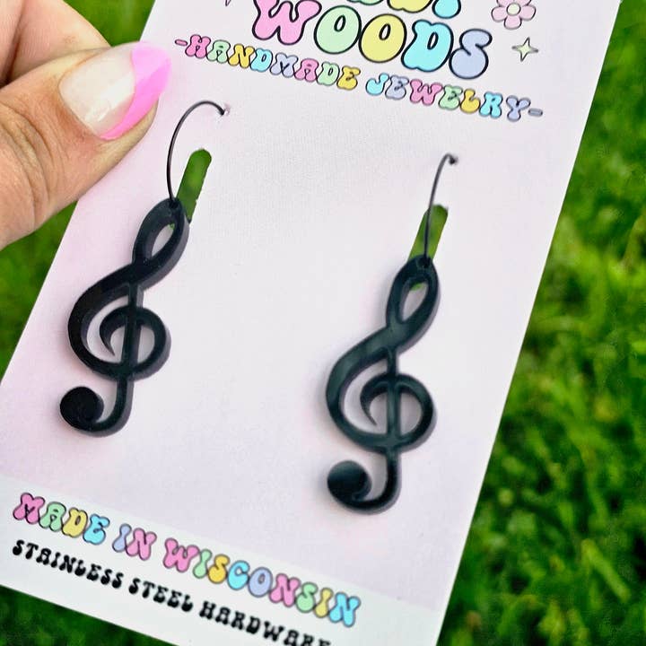 Jedi Woods LLC - Vendita all'ingrosso Orecchini pendenti - Orecchini musicali a forma di chiave di violino neri con cerchi, compatibili con il calibro 3