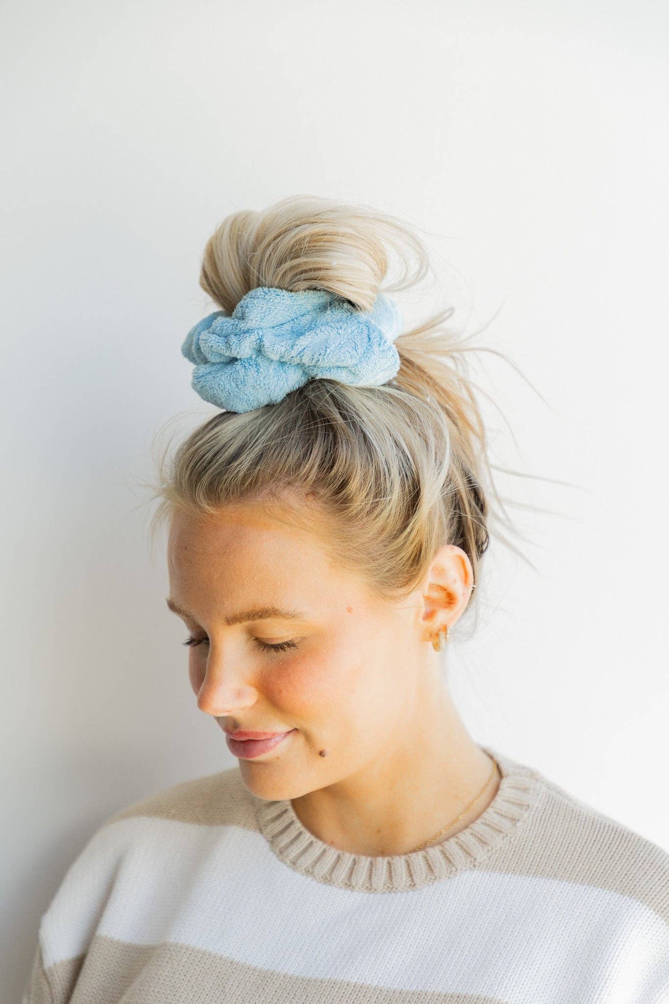 KAXI - Wholesale Scrunchie - Women's - OVERSIZED TOWEL SCRUNCHIES ( 18 COLORS )27