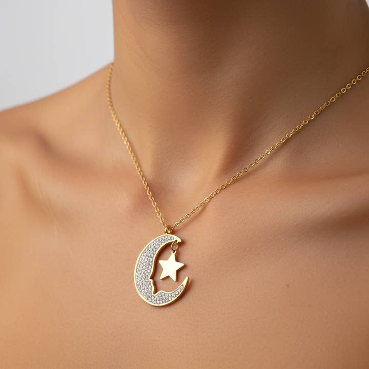 Diamantformad halvmåne med stjärnberlock för wholesale av Fantastico Fans