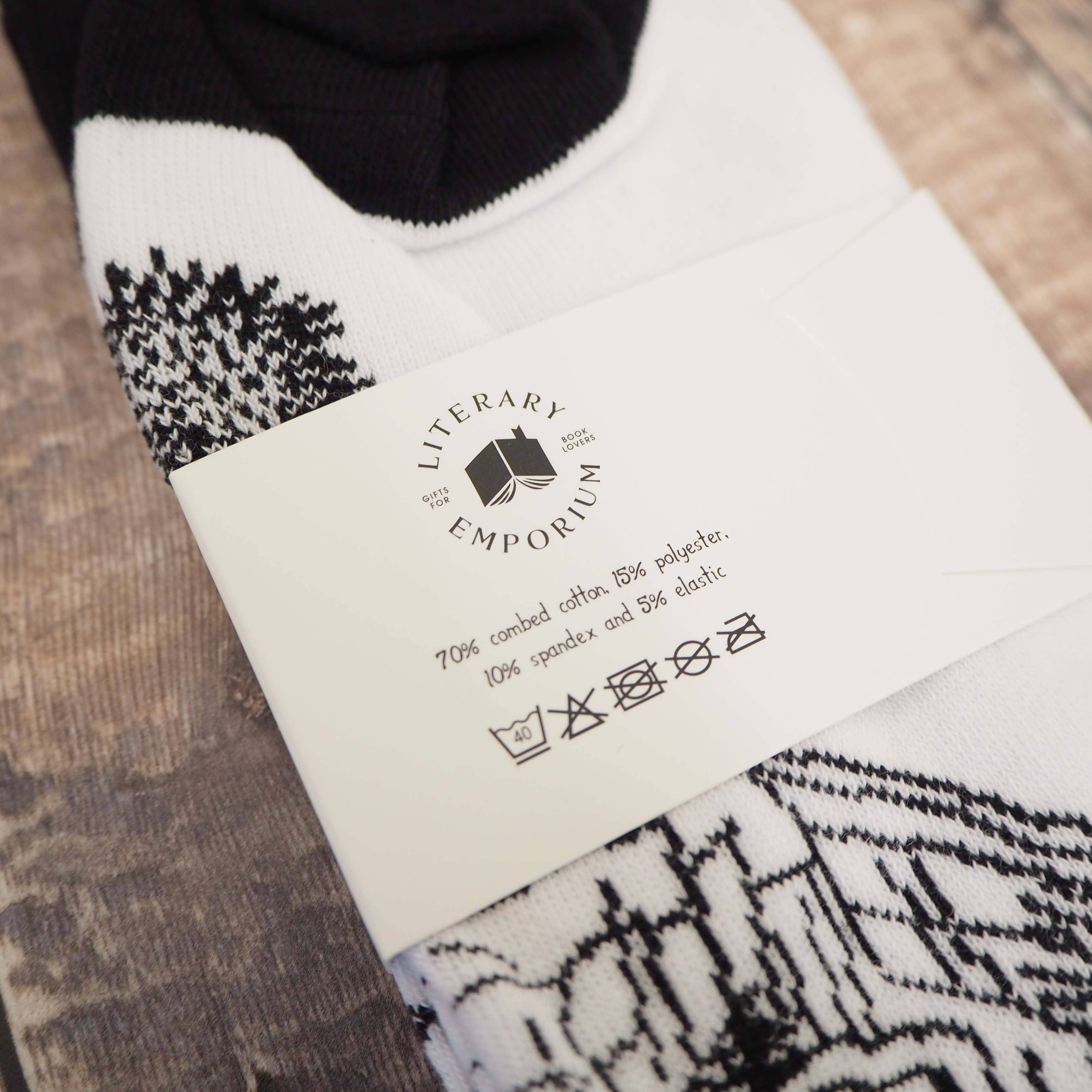 LiteraryEmporium - Wholesale Socks - Unisex - Alice In Wonderland Black White Red Cotton Book Lover Socks6