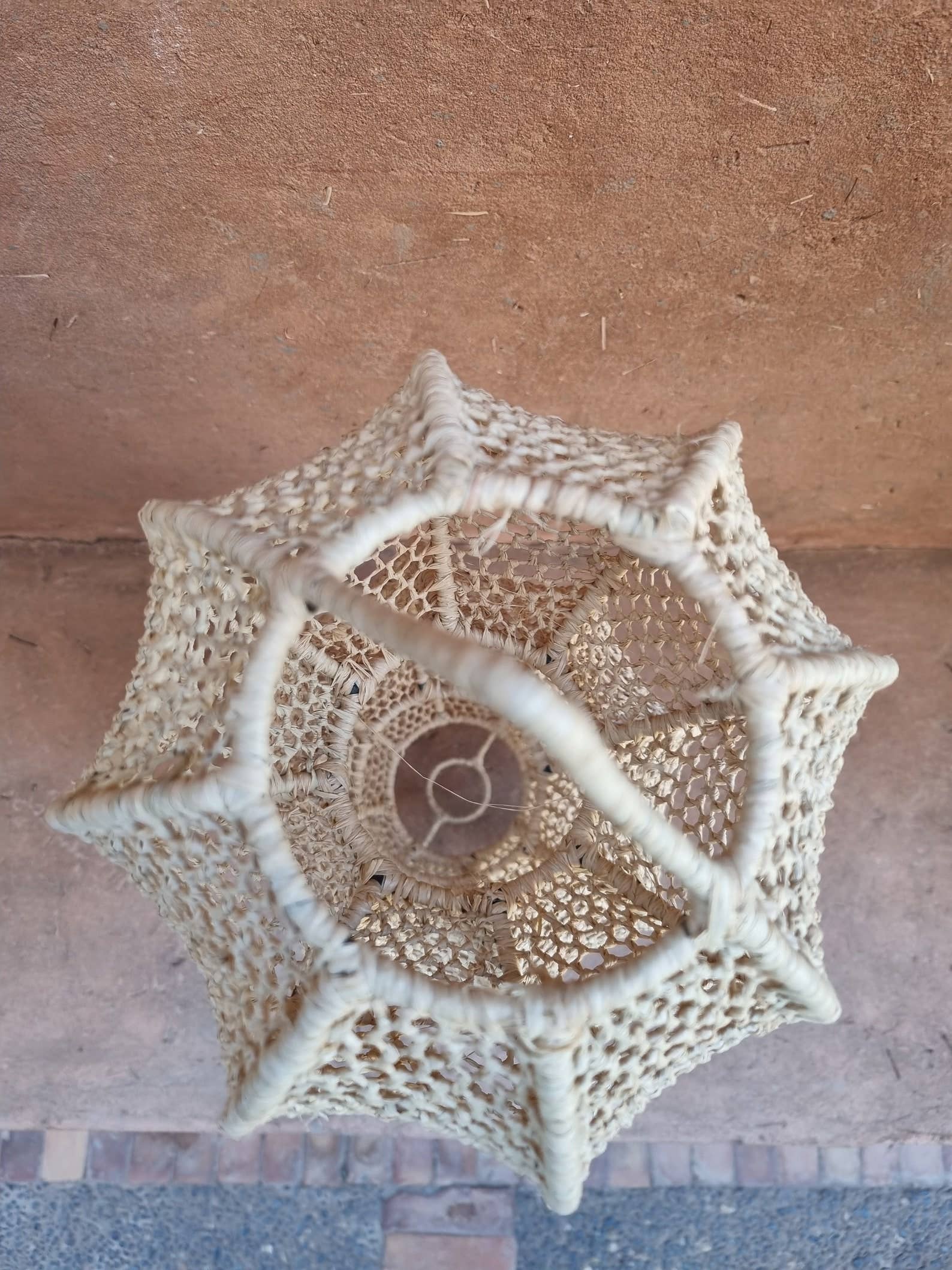MARRAKECH METACRAFT LTD - Wholesale Chandelier/hanging light - Moroccan lace Lantern raffia suspension2