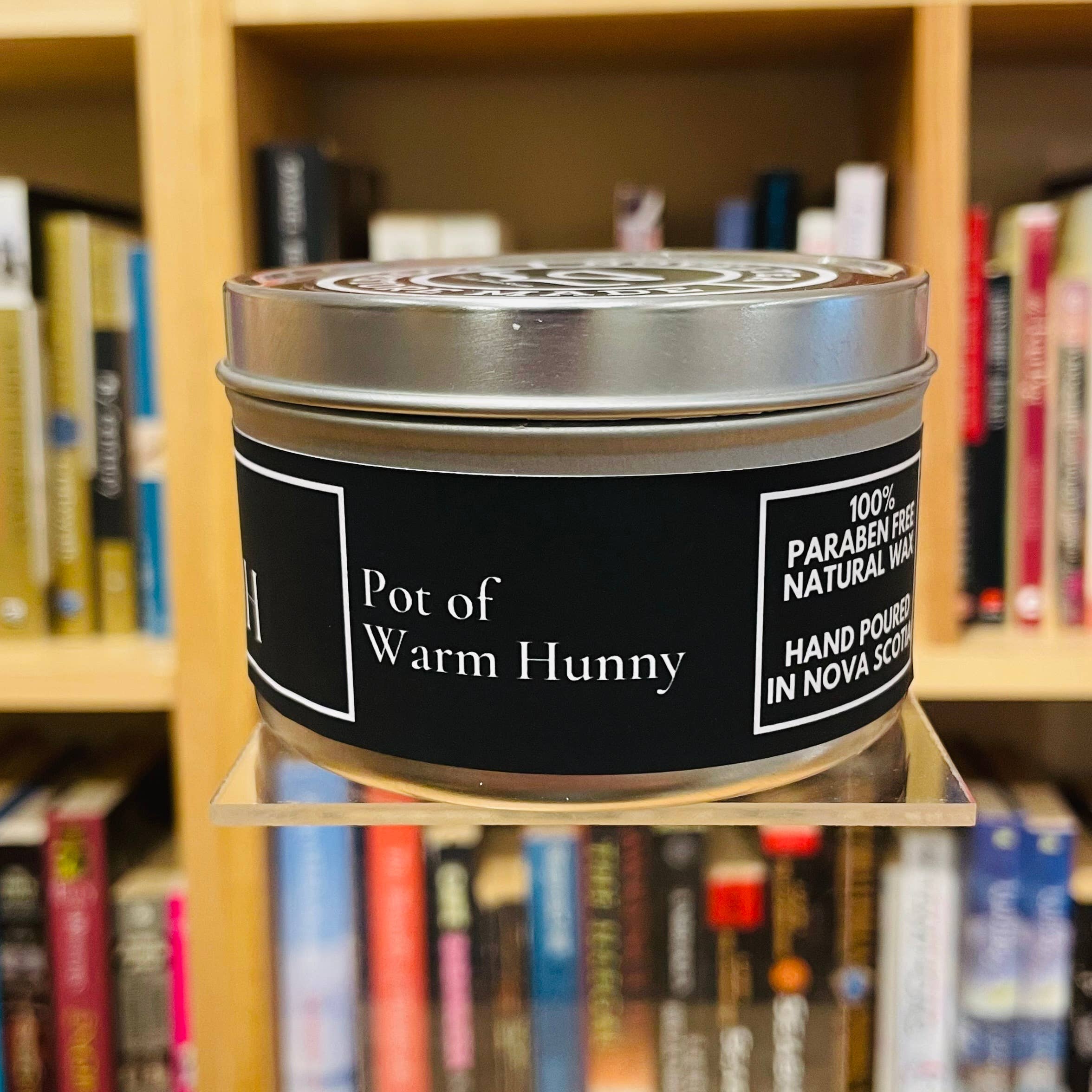 NovelTea Bookstore & Gifts - Venta al por mayor Vela aromática de viaje - Vela Black Label con aroma a miel Winnie the Pooh7