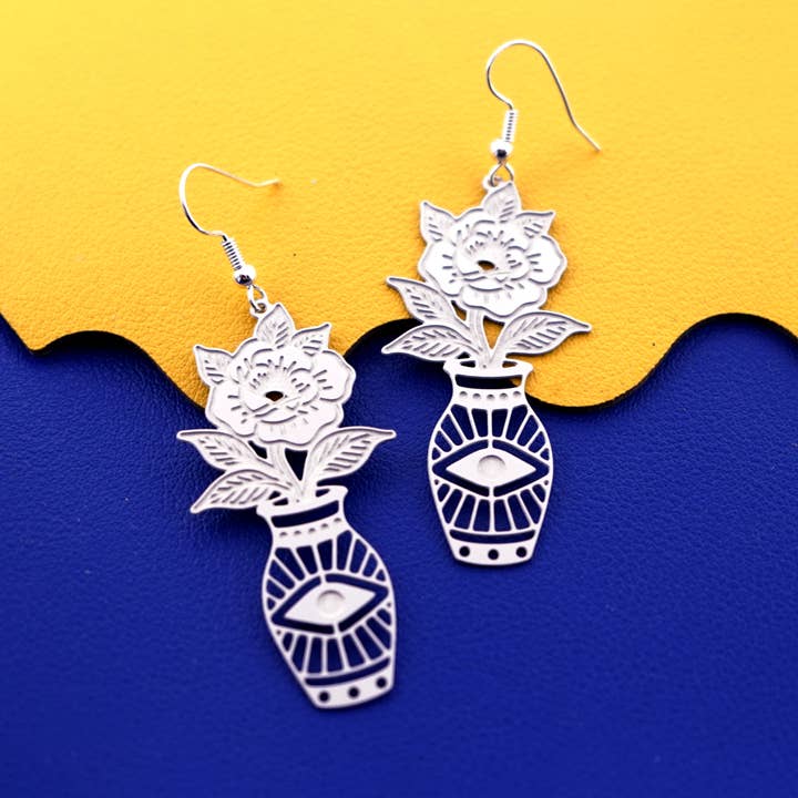 Boucles d'oreilles en acier inoxydable avec vase vintage pour la vente par HappyJewelrySupplies