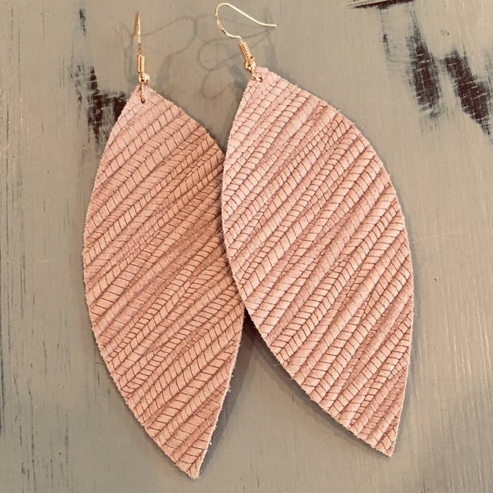 Brincos Vacay de orelha de couro rosa mais macio por atacado de JAG/ged Edge Jewelry