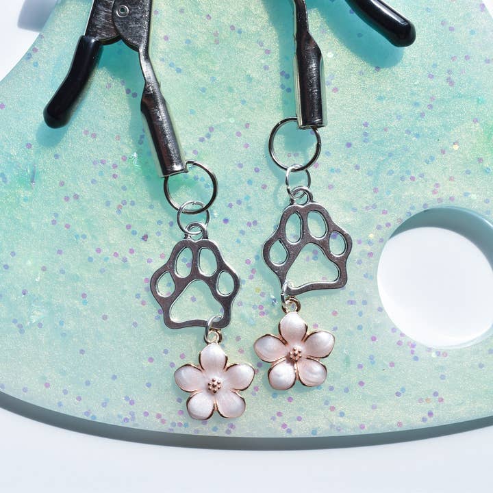 Naughty Pawsies - Wholesale Sex Toy - Cute Bunny Girl Nipple Clamps