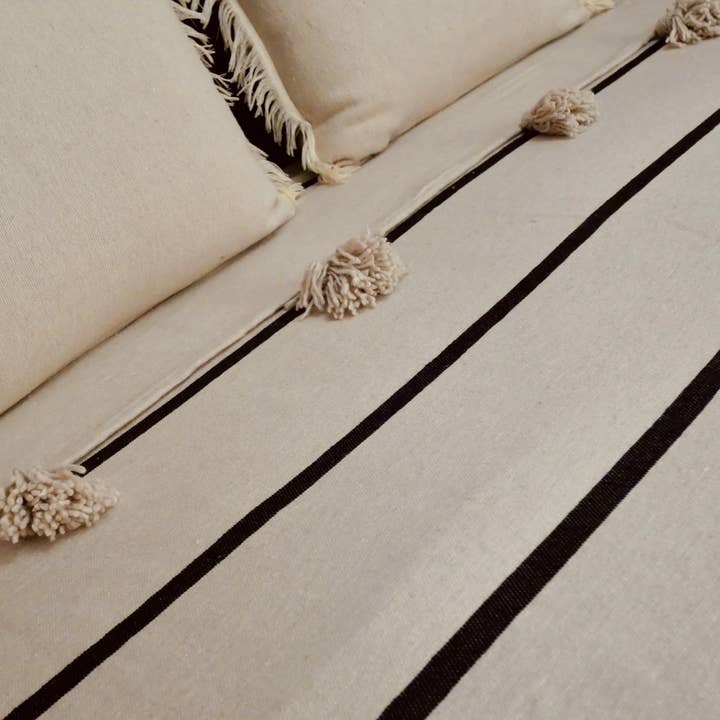 100% Cotton duvet cover set - Stripped - Ivory & Black for wholesale by coë