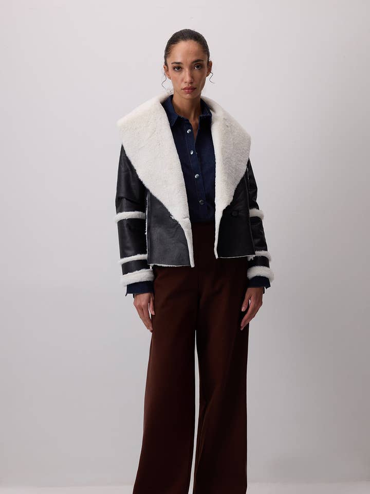 CHAQUETA DE CUERO VEGANO FORRADA DE PIEL SINTÉTICA para venta al por mayor de Touché Privé EU