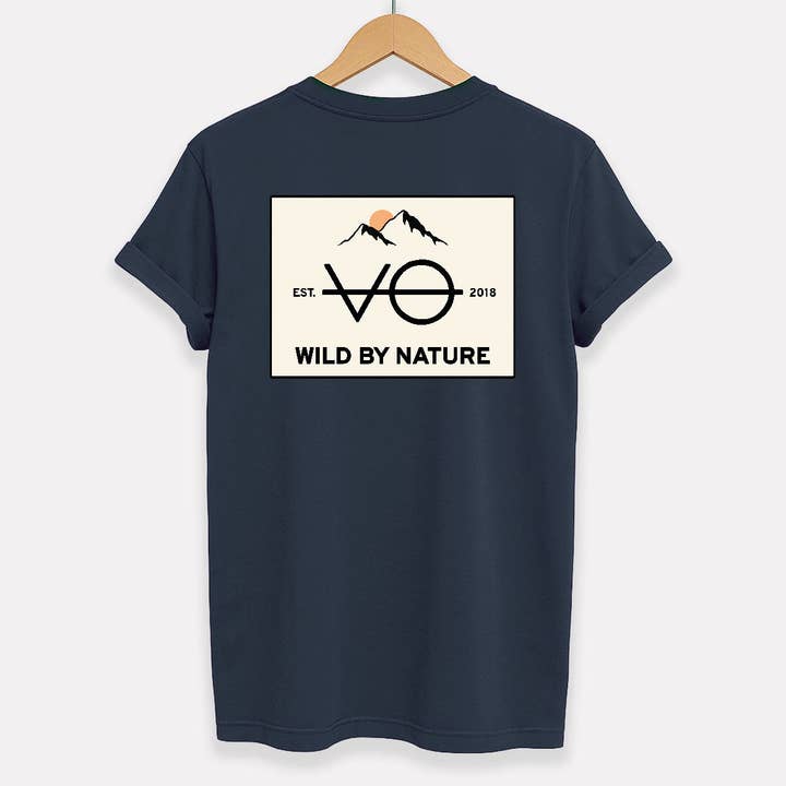 Wild By Nature T-shirt med tryck på baksidan (Unisex) för wholesale av VO