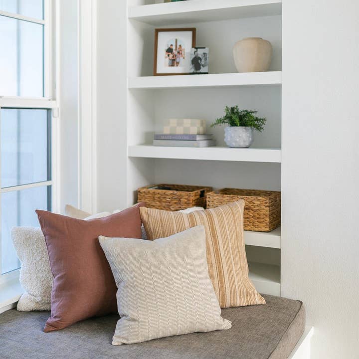 Linen & James – wholesale Throw pillow cover – Gavin | Cognac Brown Linen Pillow Cover