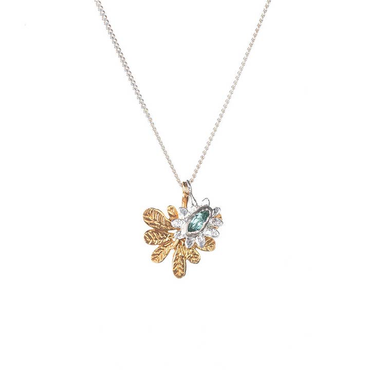 Amanda Coleman Jewelry - Venta al por mayor Collares con colgantes/abalorios - Collar de flor marquesa y hoja de Aralia