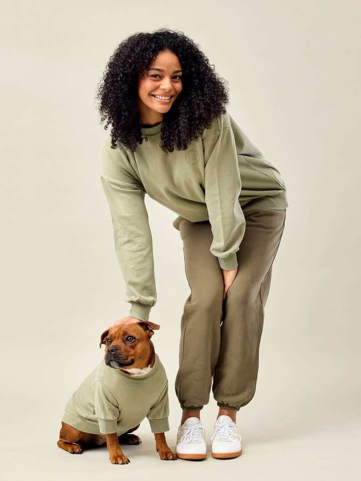 Darren & Phillip – Sweatshirt - Mulher por atacado – Camisola de Mulher em Tecido Terry Suave BFF - Verde Oliva4