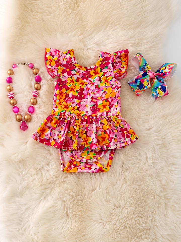 Body bébé en bambou fuchsia et rouge avec motif floral ton jaune. pour la vente par Kids Charm Online