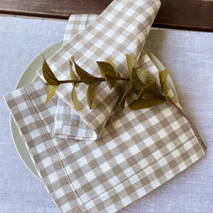 Tovaglioli di lino con cornice per la vendita all'ingrosso da parte di KEY LOOK1916 MILANO