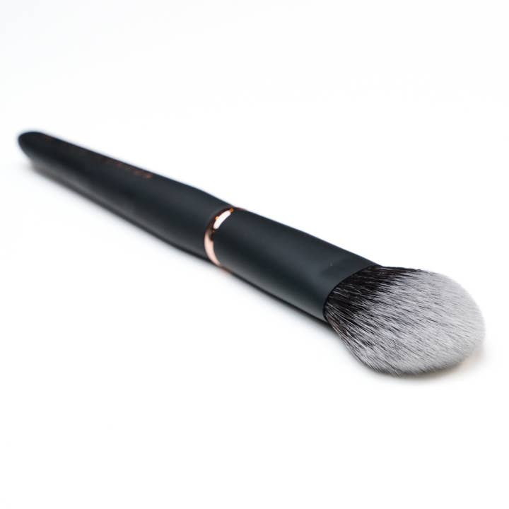 Youngblood Mineral Cosmetics - Wholesale Cheek/Face Makeup Brush - YB14 Multi-Tasker Crème Blush Luxe Brush Tester1