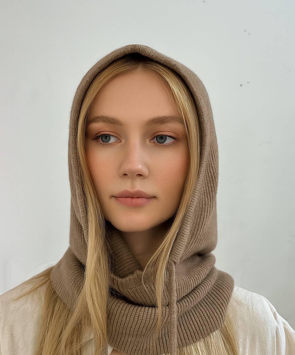 SUNNY STUDIO - Wholesale Poncho - Women's - Ribbed knit balaclava with adjustable drawstrings1