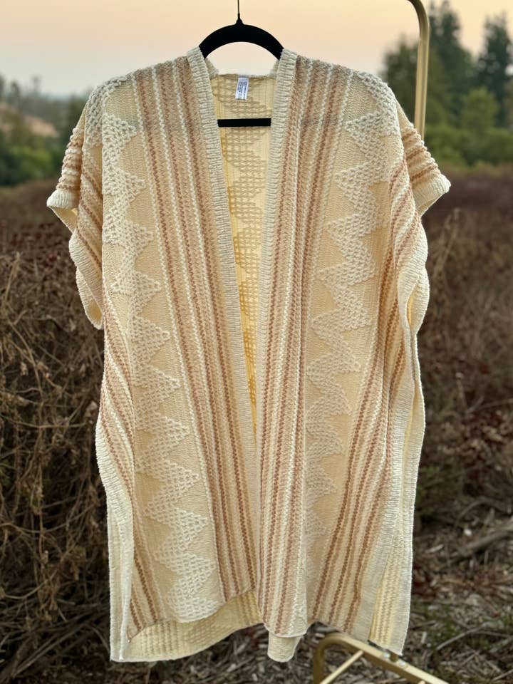 Corn Maze | Kimono con texture a zig-zag color crema per la vendita all'ingrosso da parte di Justin & Taylor