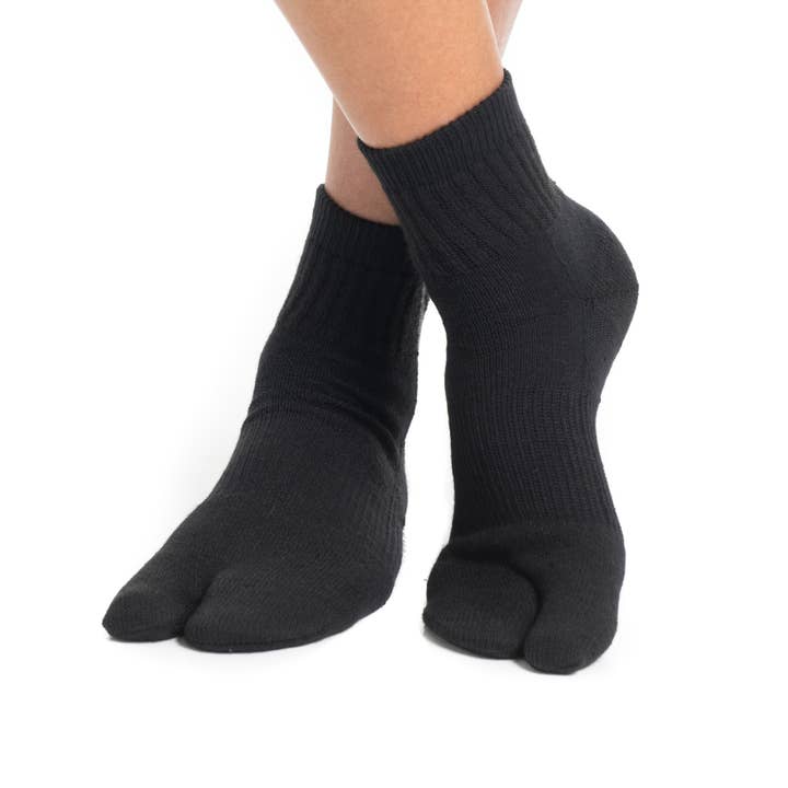 V-Toe Socks, Inc – Engroshandel Strømper - Unisex – Uld Sort Split Toe Tabi Sokker Til Chaco Vandrere Eller Afslappet4