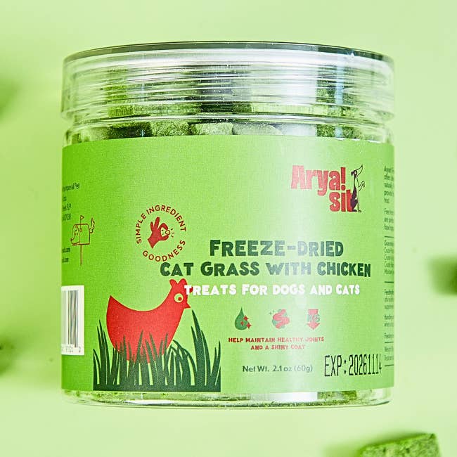 Freeze-Dried Cat Grass with Chicken for wholesale by Arya Sit!