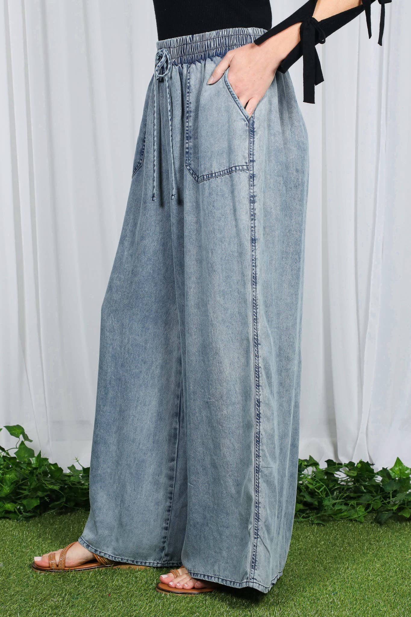Vine & Love - Vente Jean – femme - Pantalon en denim chambray à jambes larges et taille haute 100 % Tencel VP830193