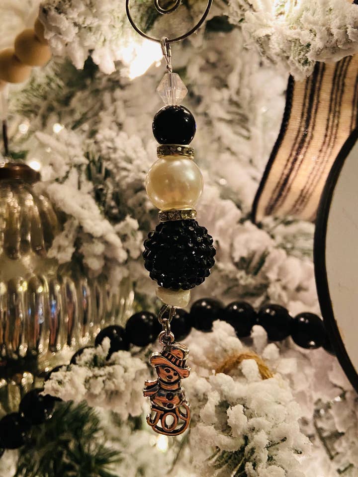 Adornos con cuentas boho para venta al por mayor de The Beaded Tabby