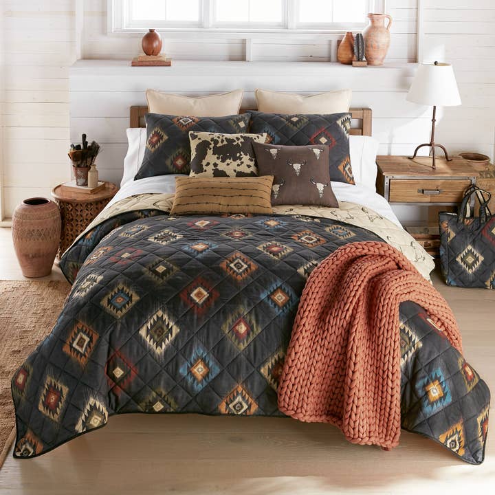 American Heritage Textiles - Wholesale Bedding Set - Donna Sharp Phoenix Quilt Set