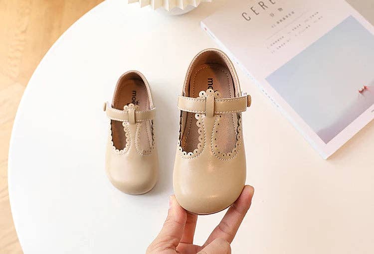 KiddieKickz - Vendita all'ingrosso Ballerine/mocassini - Bambini - Ballerine in pelle con cinturino a T per bambine: scarpe eleganti dal tocco retrò7