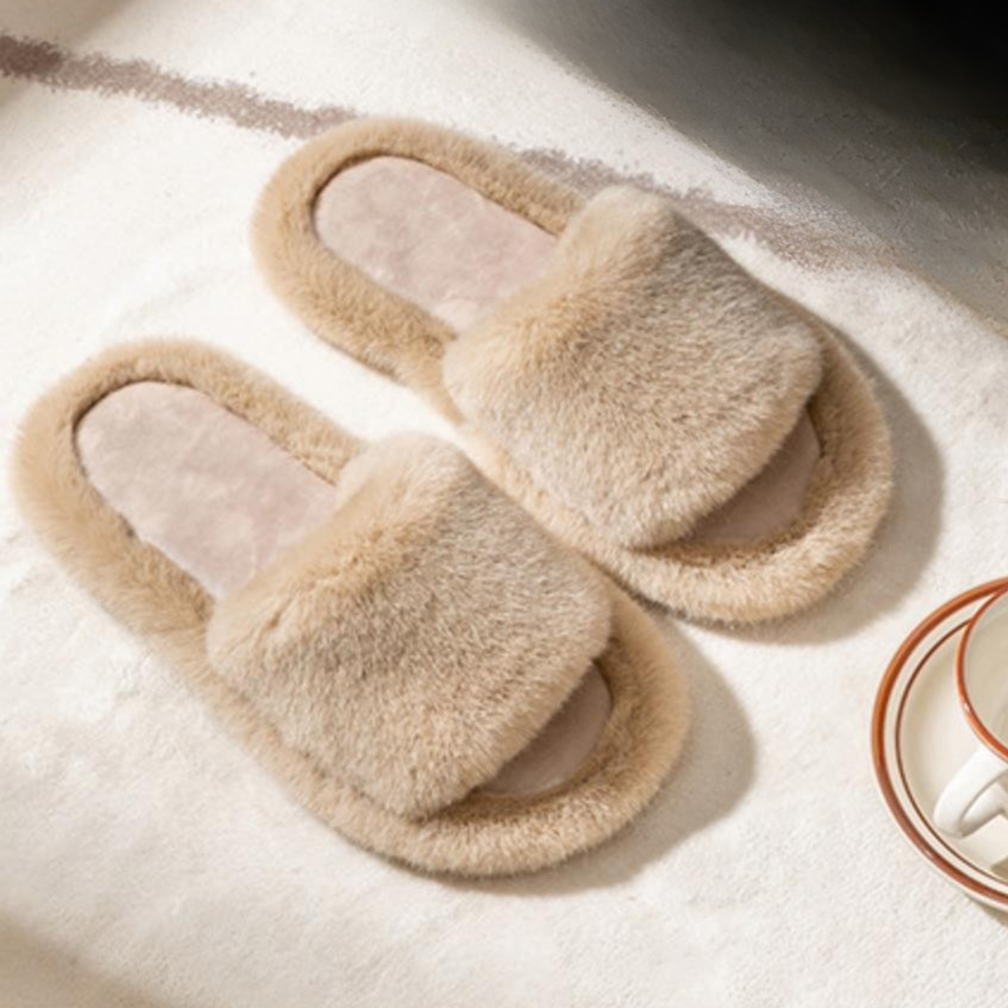 DrifWoo – wholesale Slippers – Women's – Faux Fur Open-Toe Slippers with Back Strap for Bridal & Home1