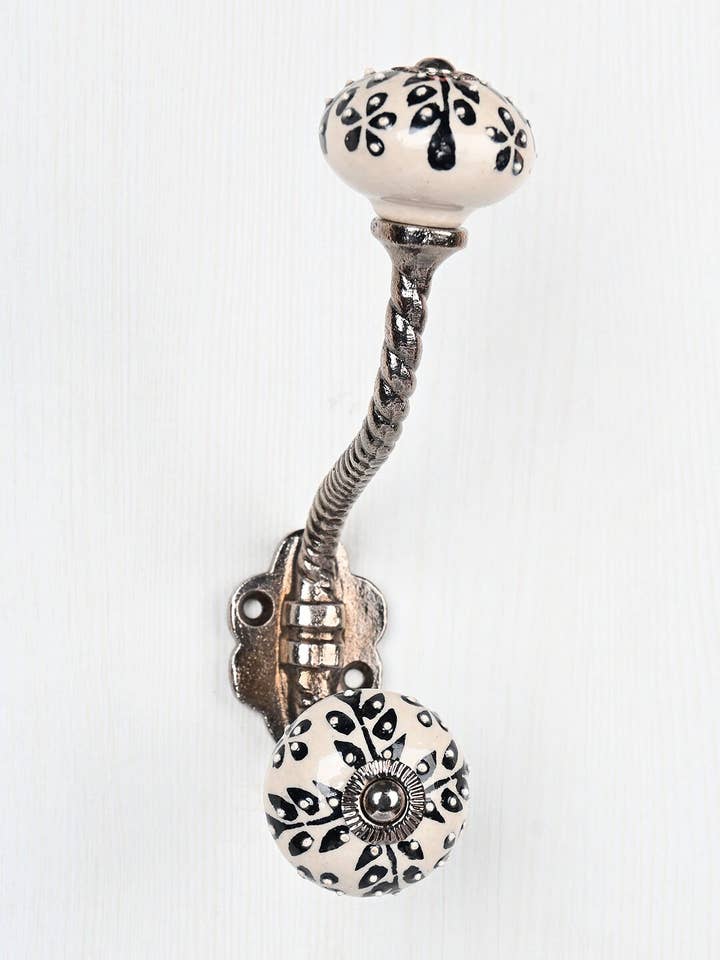 Colgador de pared hecho a mano de cerámica con diseño de hojas negras | Ganchos de pared vintage | Perchero | Ganchos de pared de cerámica | Ganchos para herrajes para muebles | Ganchos para baño para venta al por mayor de KNOBCO