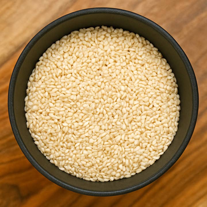 Semi di Sesamo Interi (Sesamum Indicum) per la vendita all'ingrosso da parte di LA Herb