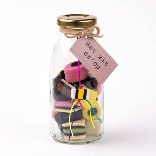 Caramelle alla liquirizia "è liquirizia" per la vendita all'ingrosso da parte di Sidedish Cards