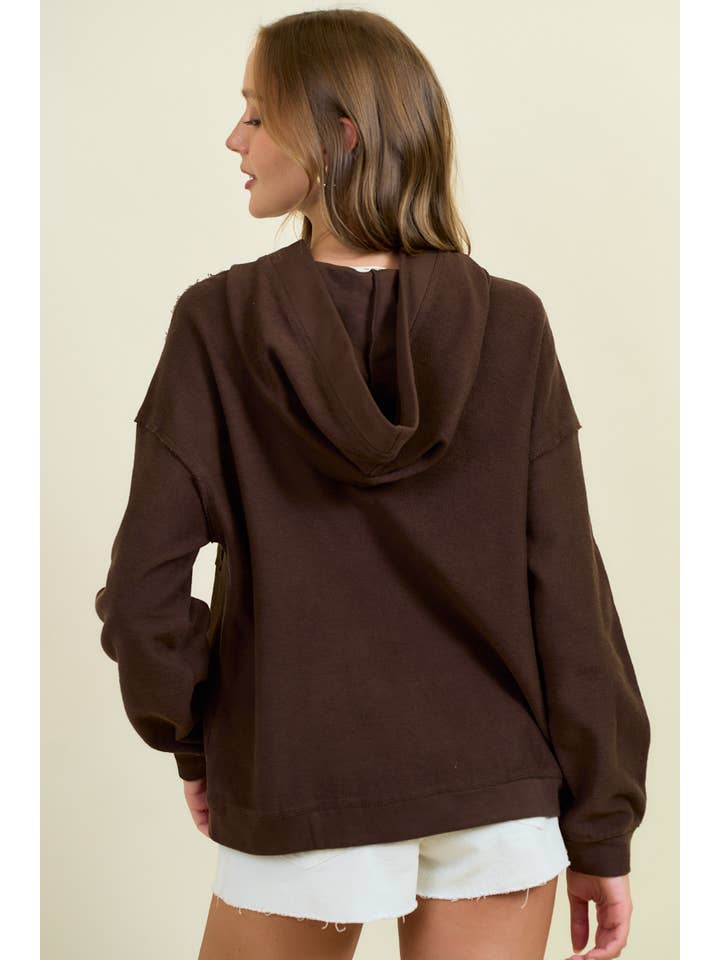 Doe and Rae - Venta al por mayor Chaqueta - Mujer - CHAQUETA CON CAPUCHA CON COSTURA INVERSA Y DETALLE DE BORDE SIN ACABAR - 10692J3