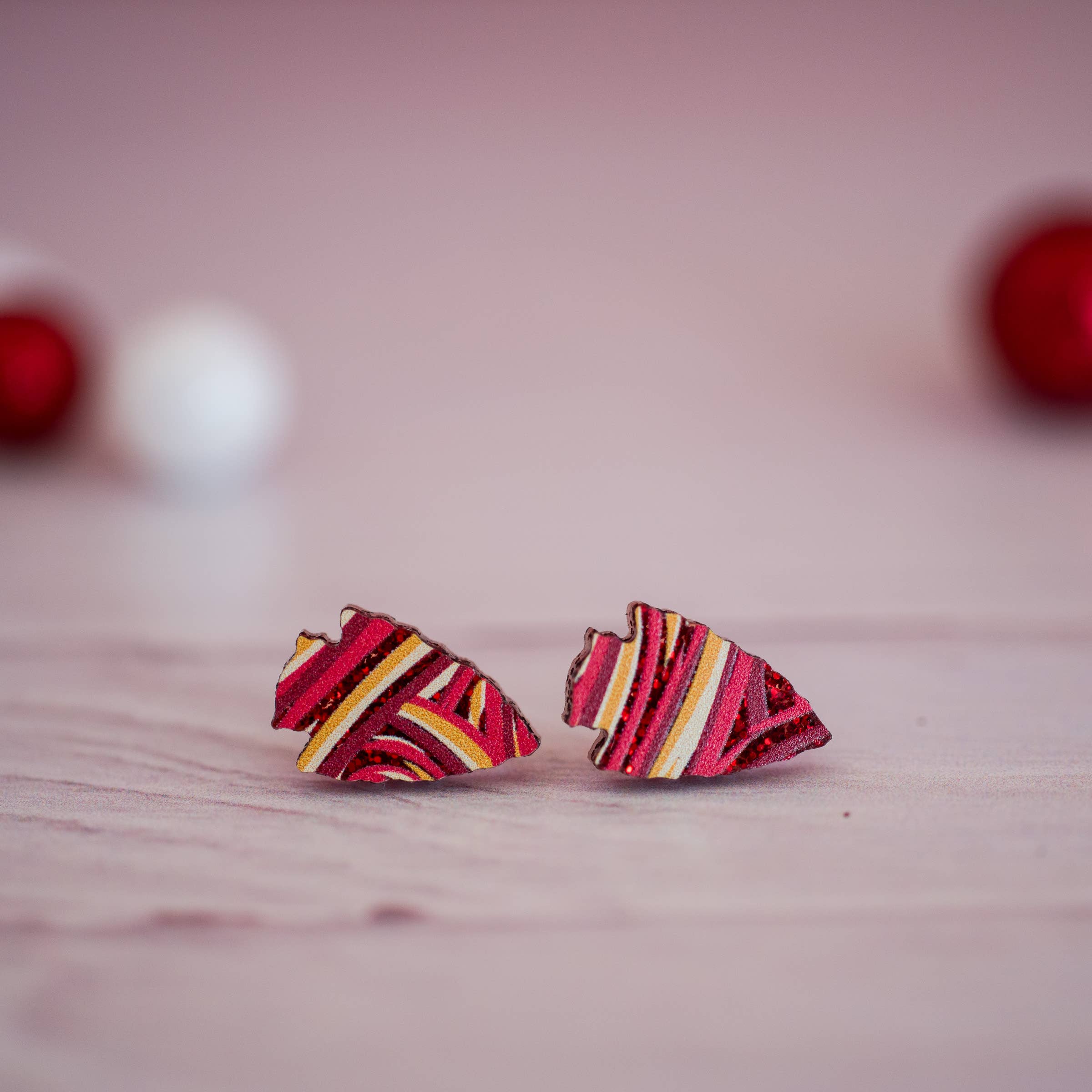 Stellar Gifts & Goods Wholesale - Wholesale Stud/Post Earrings - KC Football - Glitter Swirl Arrowhead Studs Red & Gold1