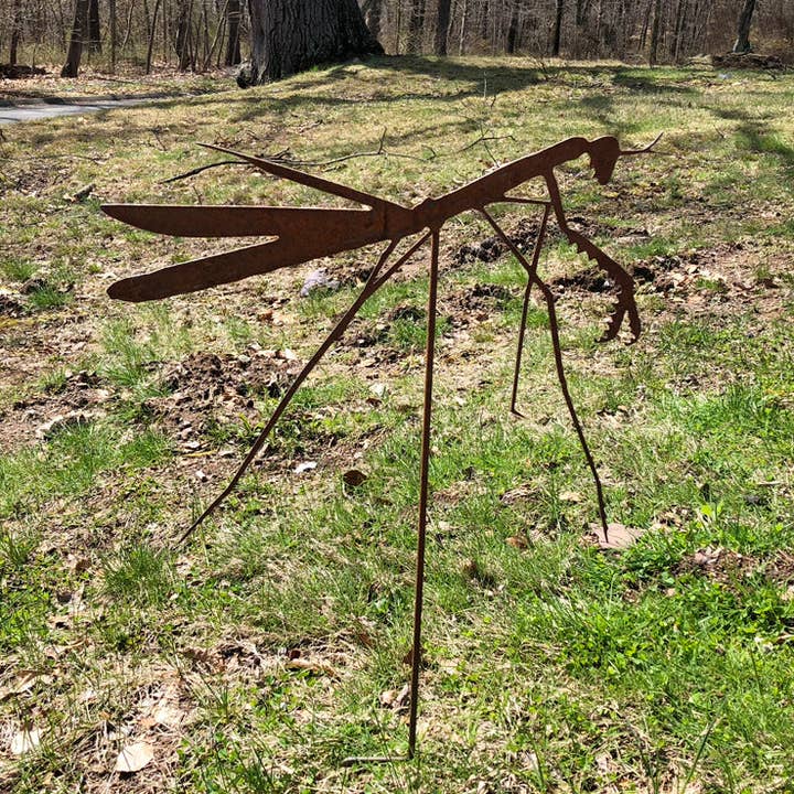 Rustica Ornamentals - Wholesale Garden/Lawn Stake - Praying Mantis Garden Stake