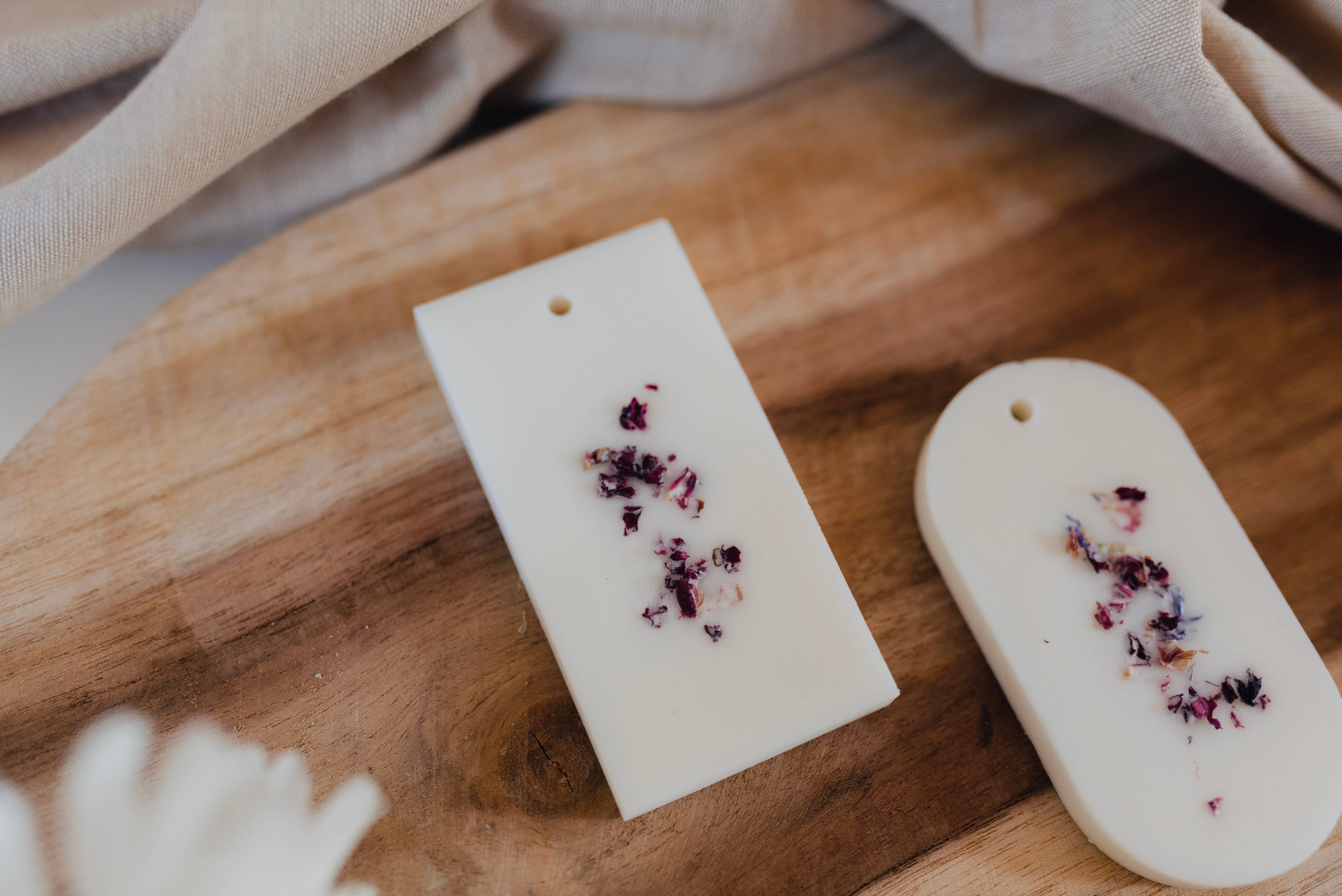 WILD CHILD Bougies & Co – wholesale Doftvax – Vaxplatta med doft av körsbärsblom3