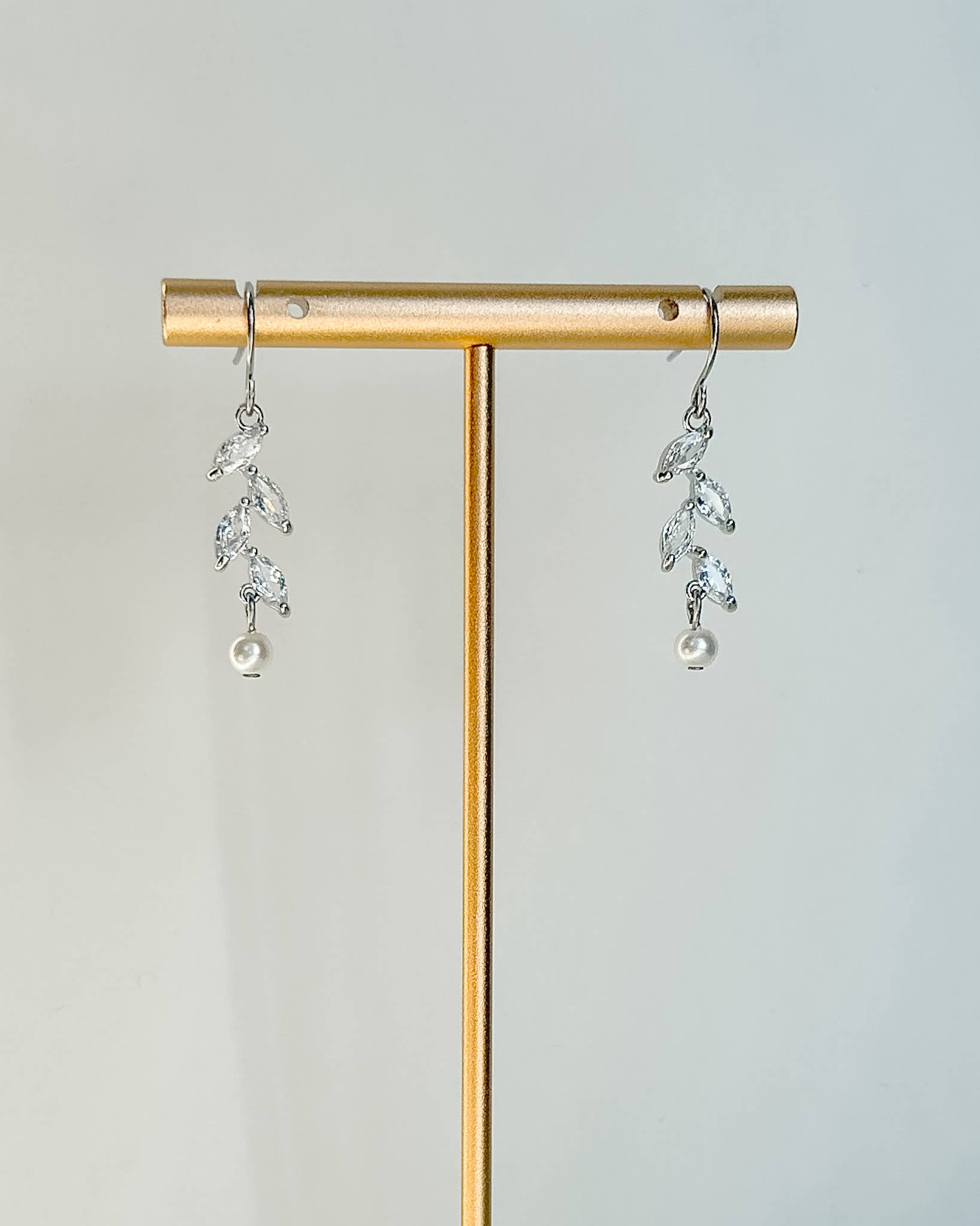 Clay & Fern Co. - Wholesale Dangle Earrings - Pearl Earrings - Silver Wedding Earrings1