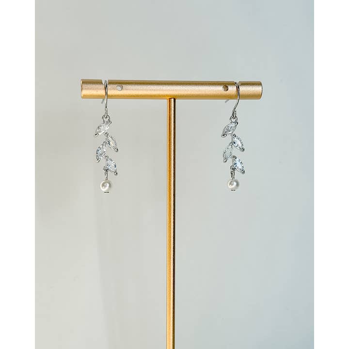 Clay & Fern Co. - Wholesale Dangle Earrings - Pearl Earrings - Silver Wedding Earrings1