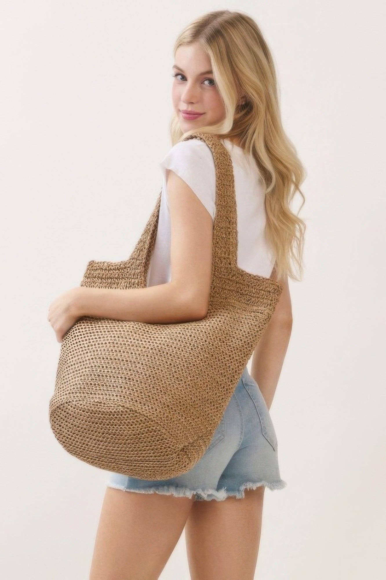 CC Wholesale Clothing - Wholesale Tote Bag - Women's - Round Bottom Handmade Strap Woven Straw Tote Bag13