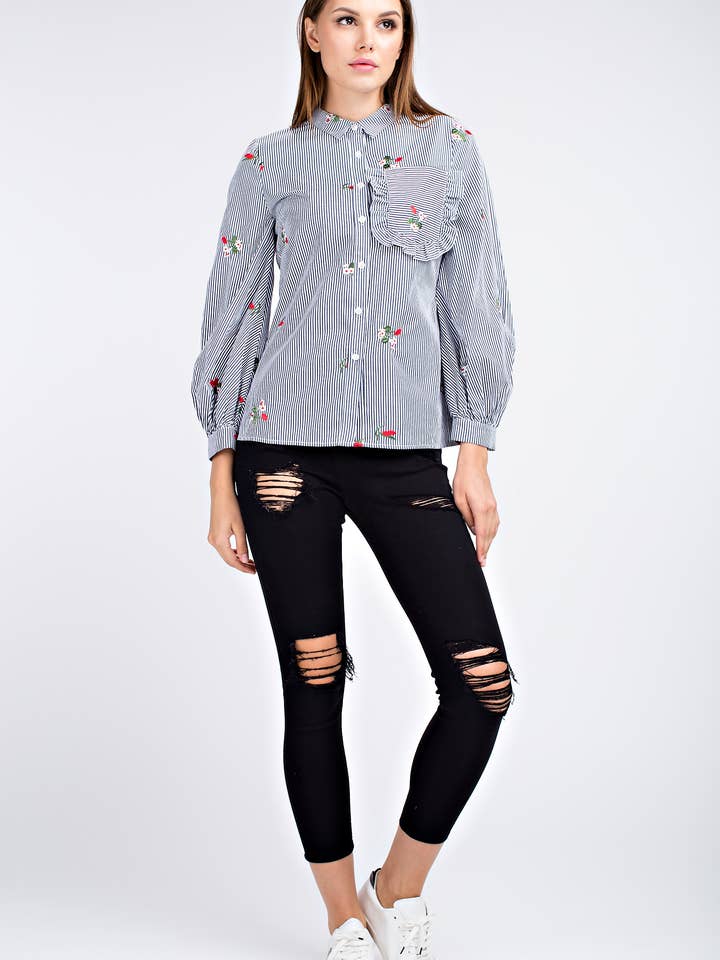 Chemise à rayures florales pour la vente par Ambi Design