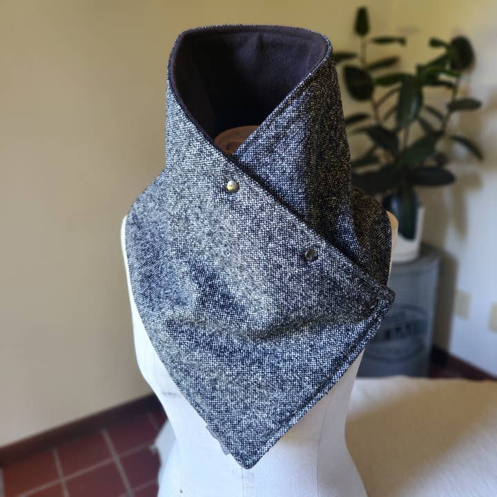 Grandma Skills - Wholesale Scarf - Women's - Snap Cowl-Black & White Twill