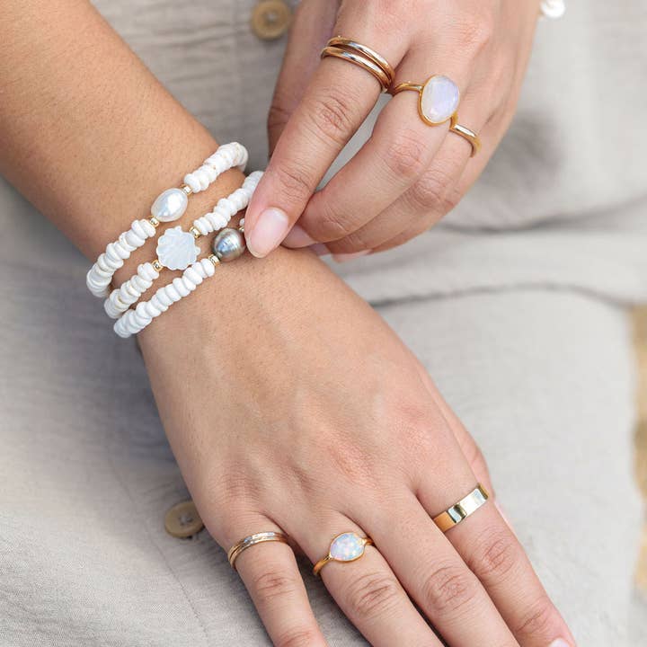 Ke Aloha Jewelry - Wholesale Beaded Bracelet - Choose your Stretchy Puka Shell Bracelet - Ali'ikai