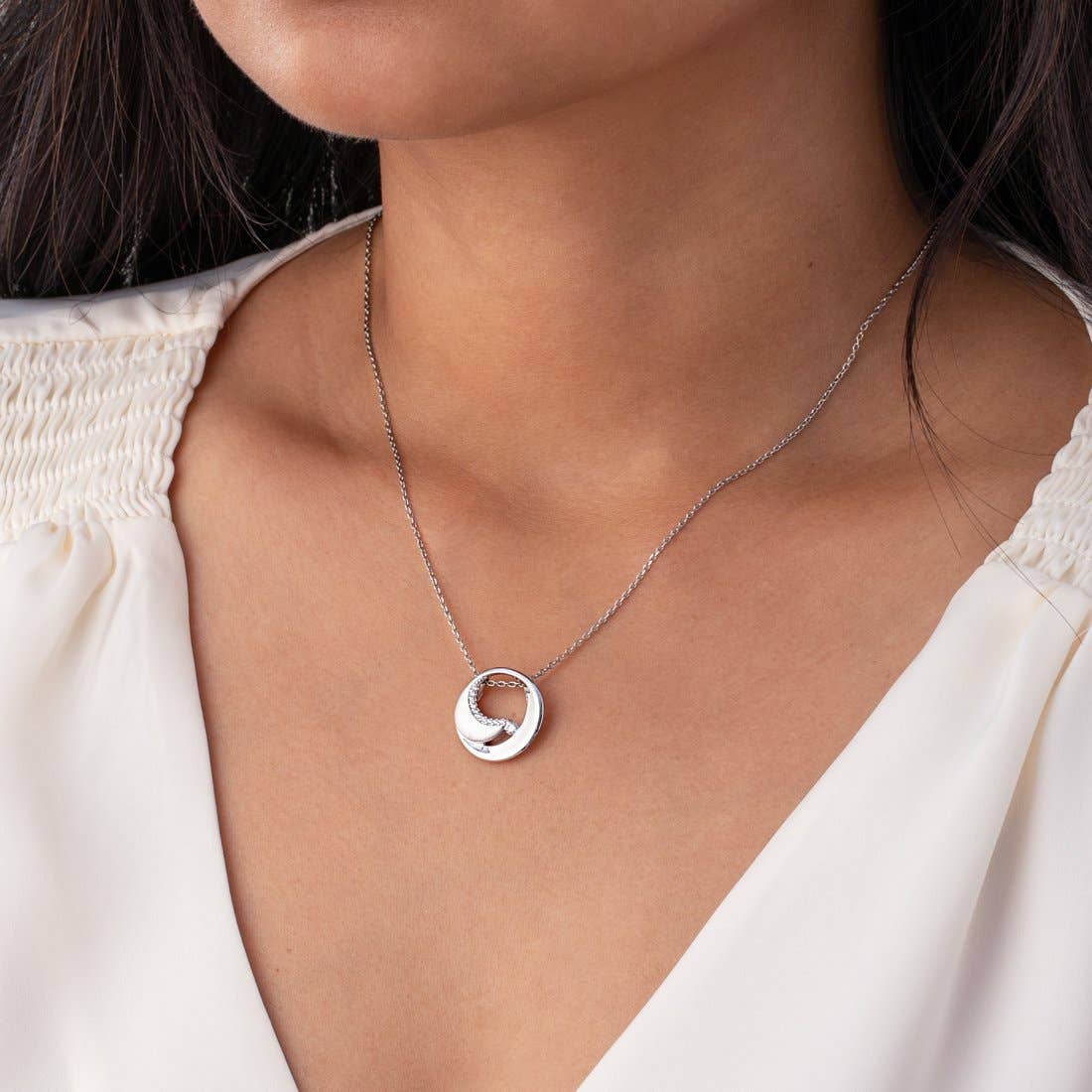 Peliani - Wholesale Pendant/Charm Necklace - Sterling Silver Inner Circle Pendant Hypoallergenic1