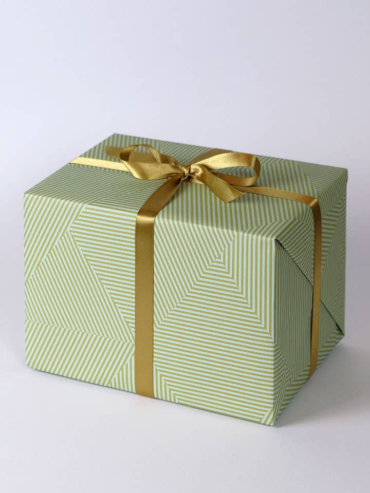 Golden Stripes Geschenkpapier für den Großhandel von Haferkorn & Sauerbrey