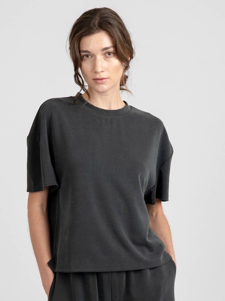 ELLE GREY - Wholesale T-Shirt - Women's - LOOSE FIT T-SHIRTS