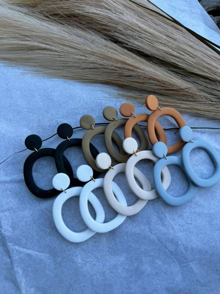 Boucles d'oreilles en pâte polymère The Raya | Fabriquées à la main | Toutes les boucles d'oreilles pour la vente par Watch Me Bloom