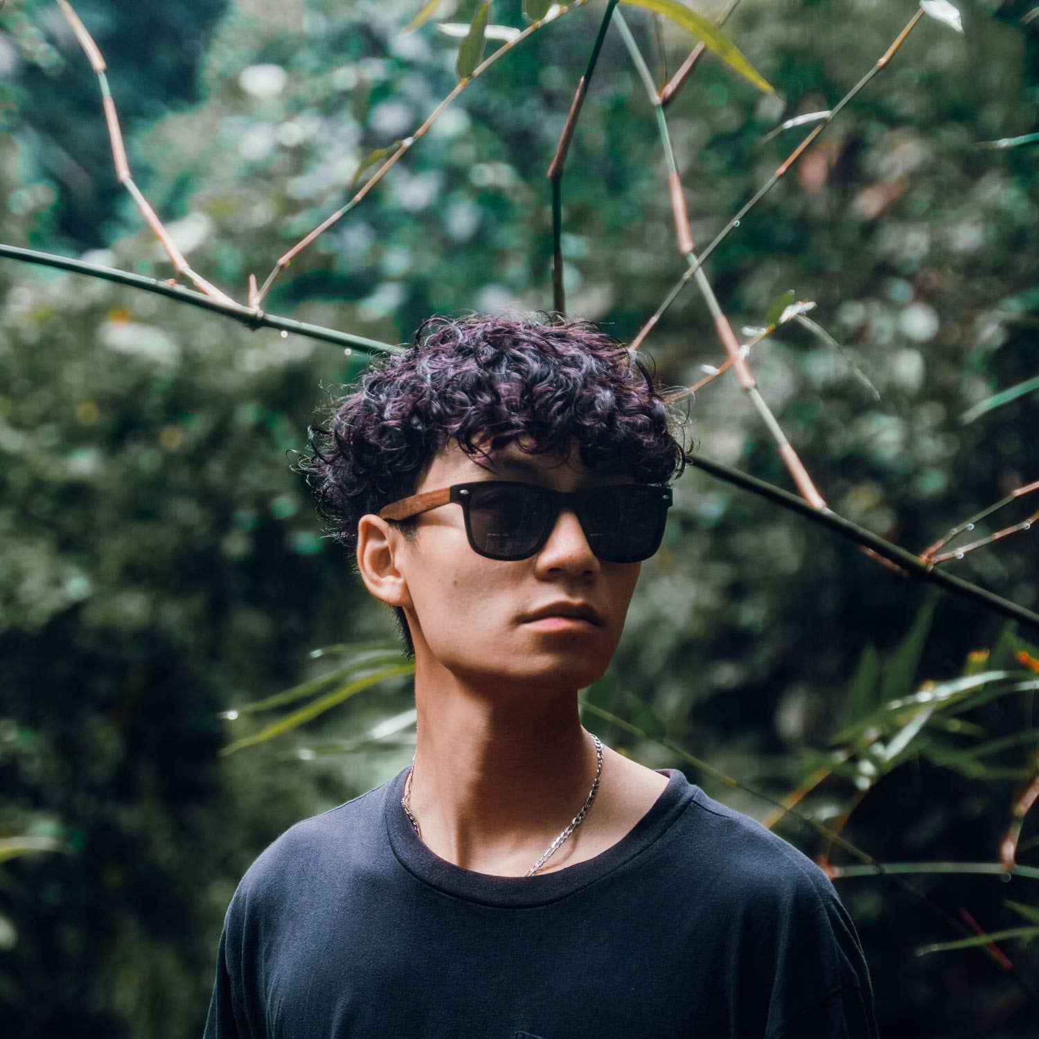 GOWOOD - Wholesale Sunglasses - Unisex - Walnut Wood Sunglasses with Black Polarized Lenses7