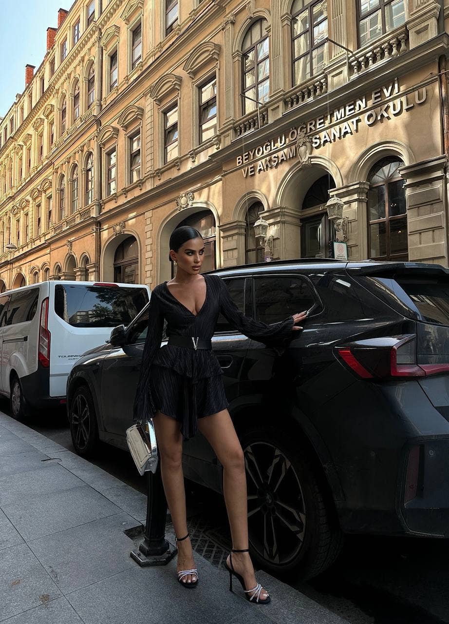 Standpoint Top - Wholesale Dress - Women's - The Bella Pleated Mini Dress – 10067