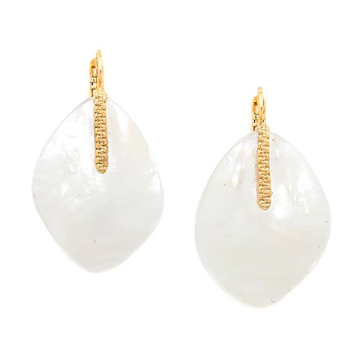 BROCELIANDE white mother-of-pearl sleeper earrings for wholesale by Nature Bijoux