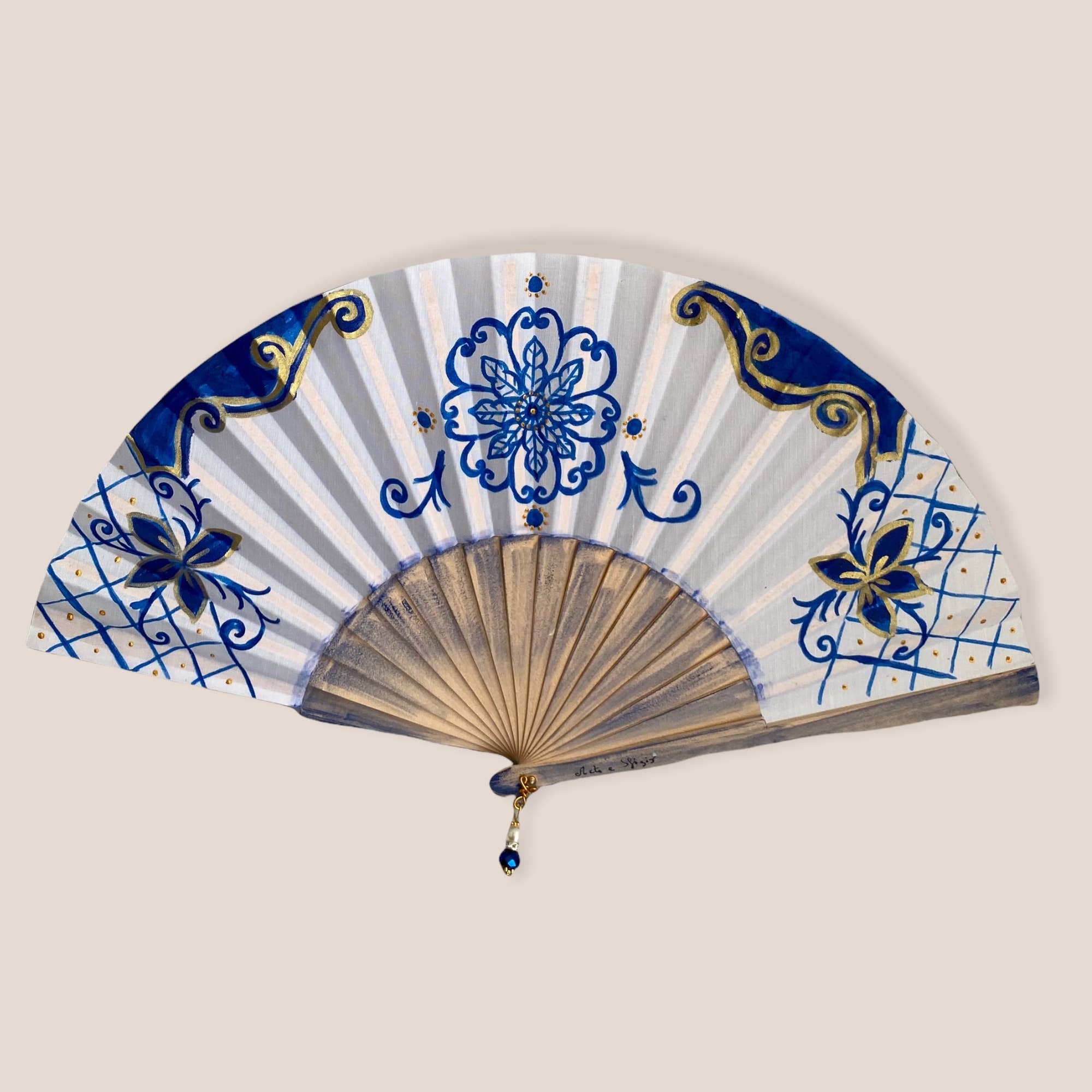 Arte e sfizio - Wholesale Handheld Folding Fan - Hand painted fans in fabric and wood13