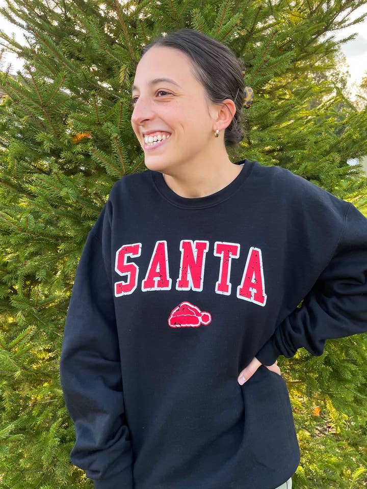 Weihnachts-Sweatshirt Santa Spell Out für den Großhandel von ShopEndlessJune