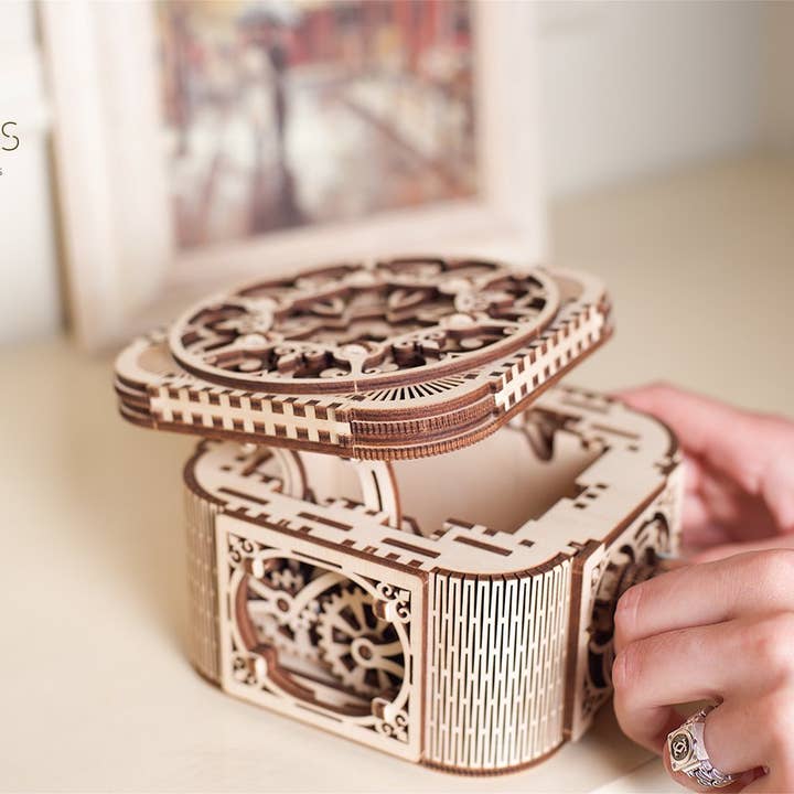 Ukidz LLC - Wholesale DIY Craft Kit - UGears Treasure Box -Wooden 3D Puzzles - DIY7